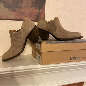 Born Fredrika ankle booties, NIB, taupe